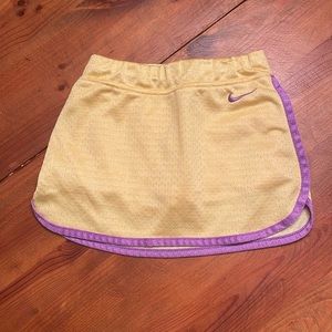 Nike girls skort size 6 GUC